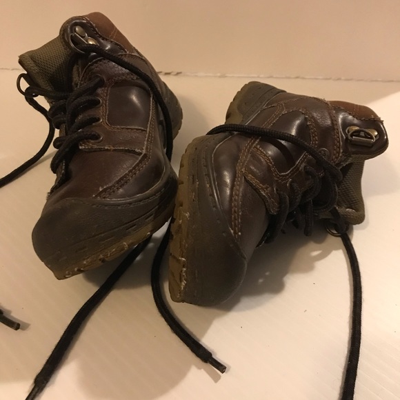 Boys OshKosh Boots - Picture 6 of 7